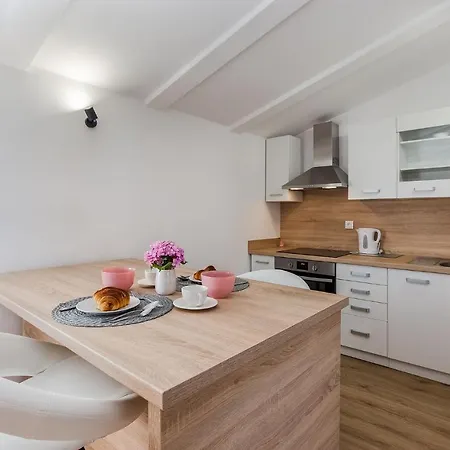 Marija Apartman Poreč